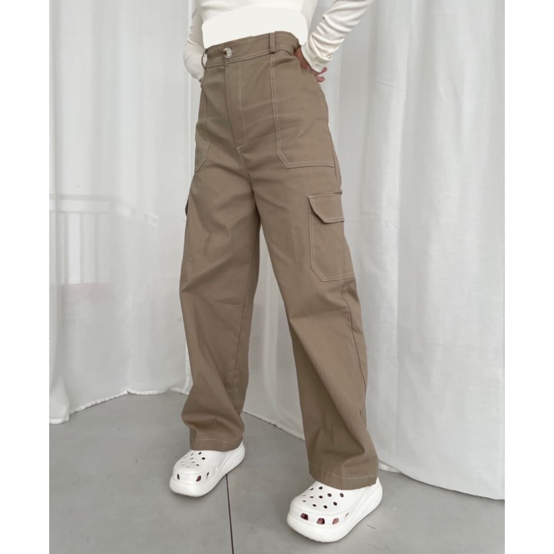 NONA TUKUBUU - Lisa pants / Celana kargo