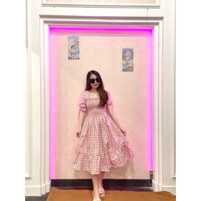 RD FASHION - SMOCKED DRESS / Gaun musim panas kasual baru Lengan pendek smocked dress lipit bunga dengan dasi belakang / gaun kasual A-line gaun smocked berlipat bunga lengan pendek-KOTAK PINK