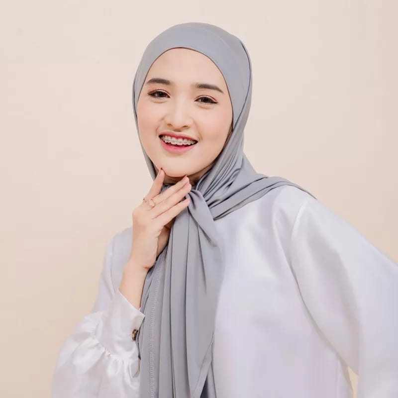 Hijab Wanita Mara Segiempat Instan Tali Bahan Jersey Premium Hijab Instan