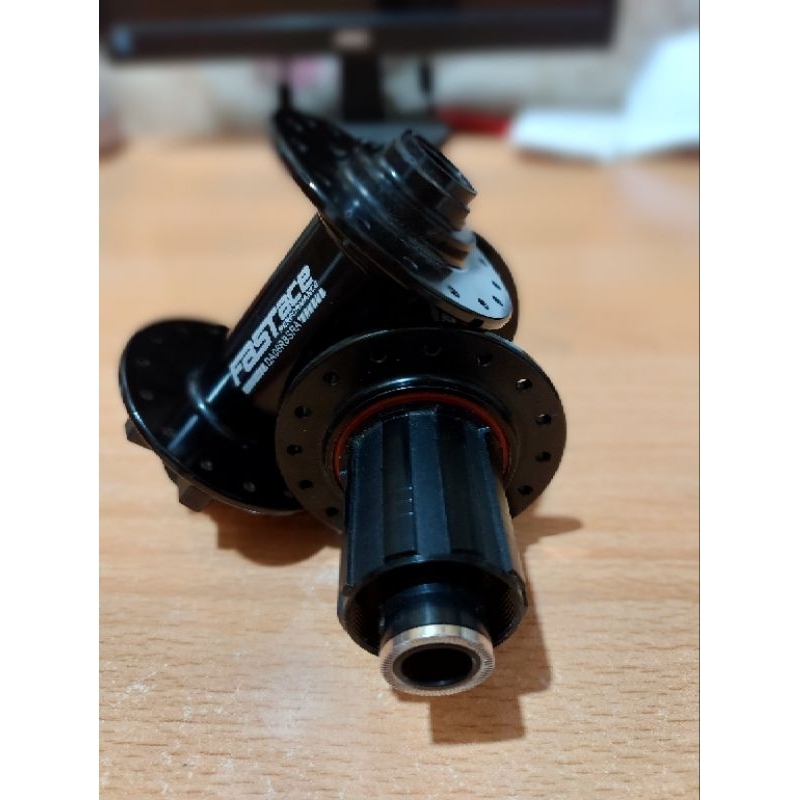 HUB FREE HUB BEARINGS FASTACE BOOST