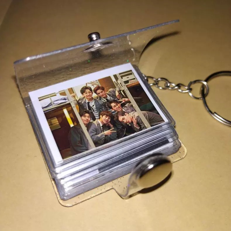 COD✨1/2 Inch Photo Album Mini 16/20 Pockets Keyring Lucu Transparent Foto Binder Kecil Card Holder Keychain Gantungan Kunci Jelly Portable Warna Warni -Yinmer