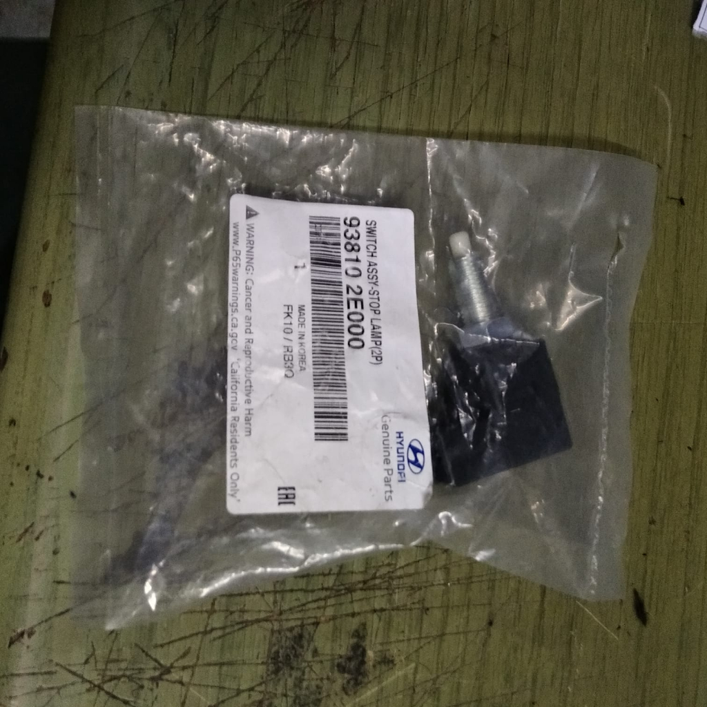 SWITCH STOP LAMP HYUNDAI H1 93810-2E000 ORISINIL