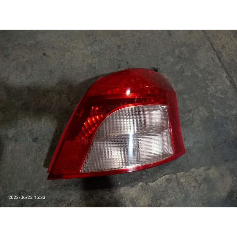 stoplamp yaris 2008