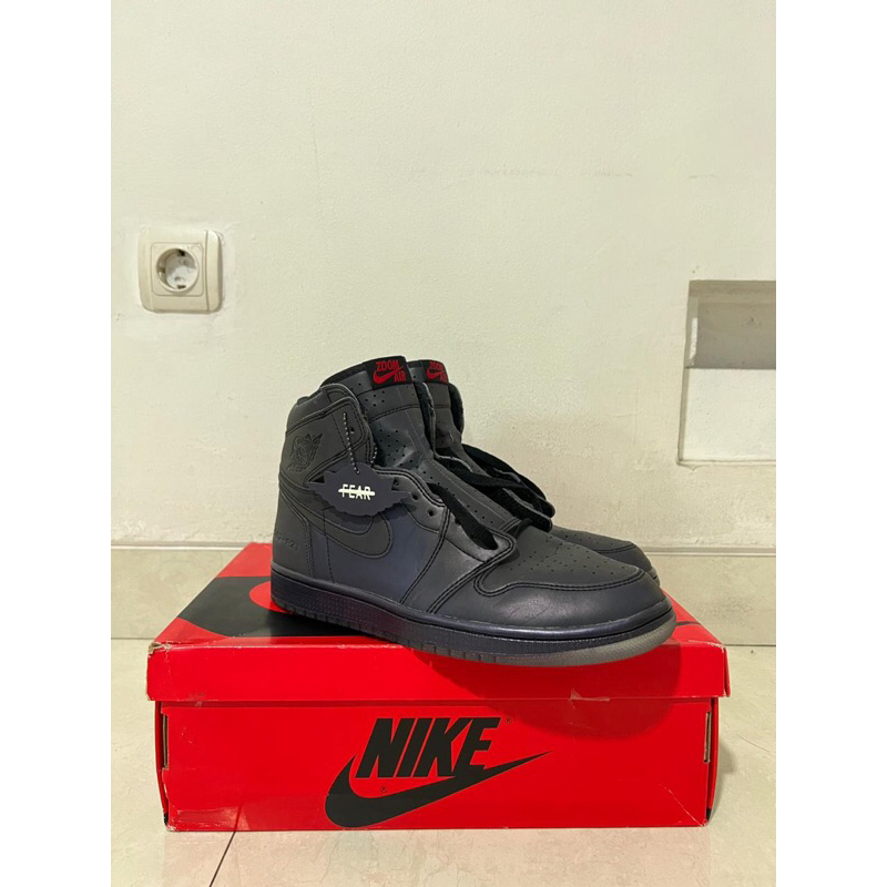 preloved sepatu nike air jordan 1 retro high zoom fearless