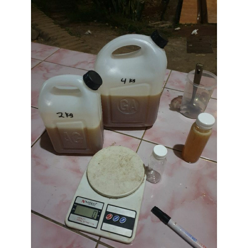 

MADU MULTI ASLI DARI PETANI MADU ORIGINAL KEMASAN 2 kg