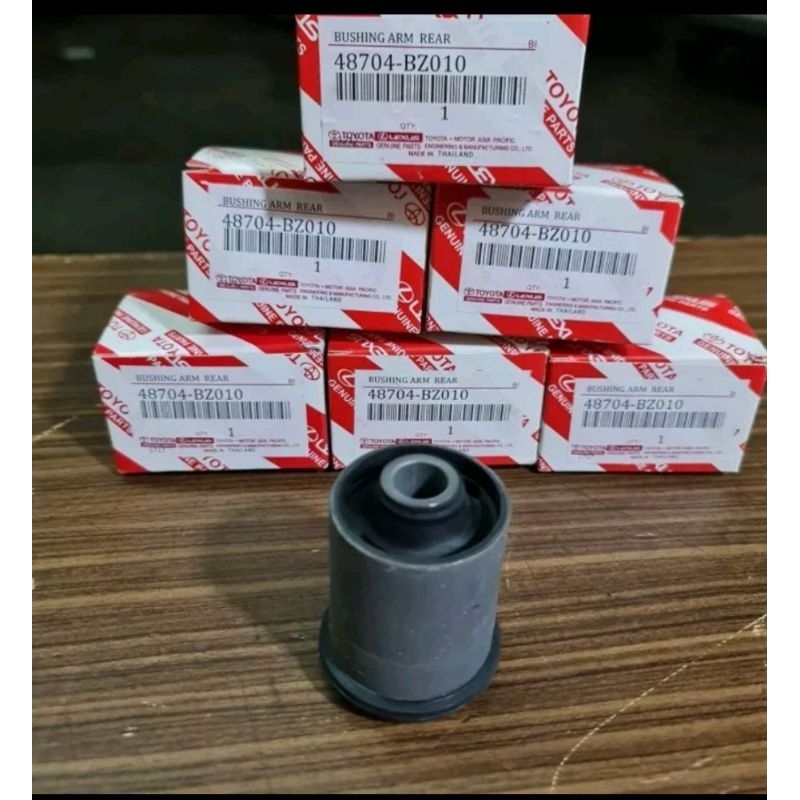 bushing arm belakang avanza