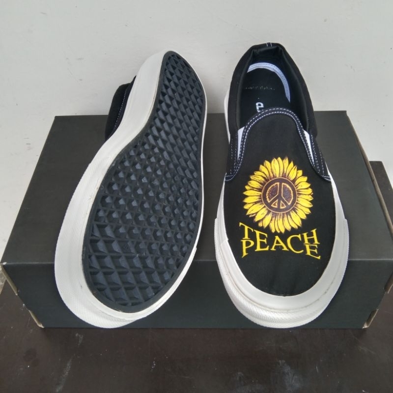 sepatu slip on TEACH PEACE PREMIUM QUALITY NOBRAND