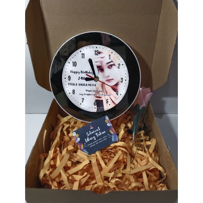 Hampers cermin jam kado unik bunga magic mirror bestie ulang tahun wedding