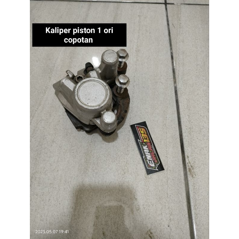 KALIPER BAWAH RX KING PISTON 1 ORIGINAL