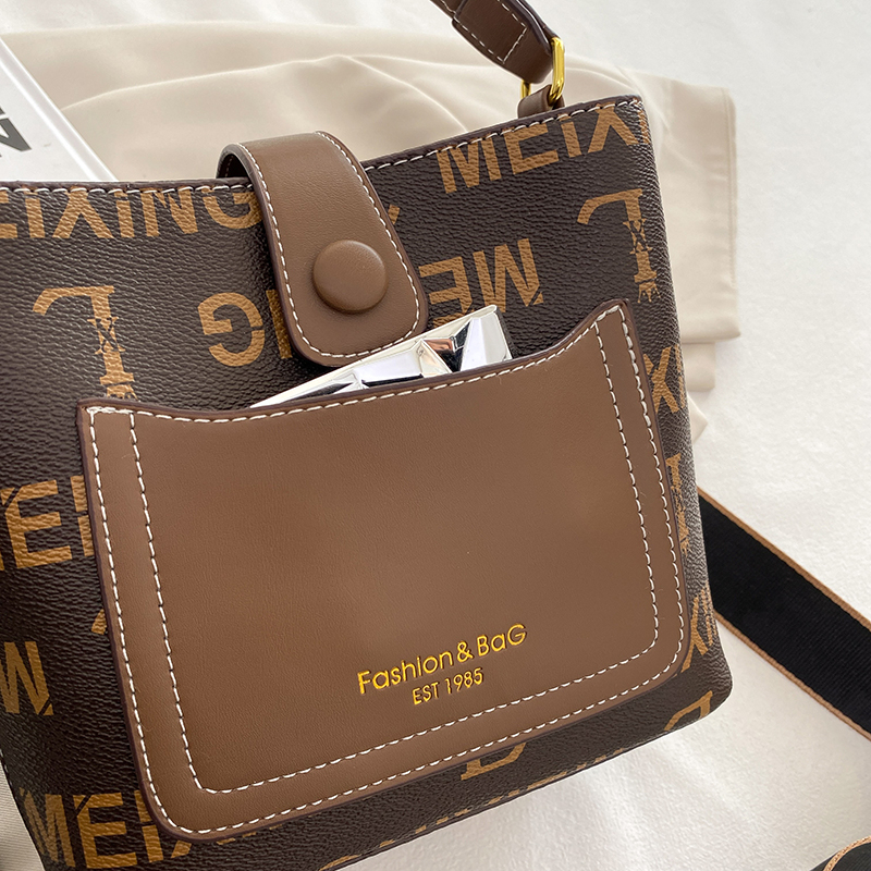 Tas Selempang Wanita Import Fashion 8386C