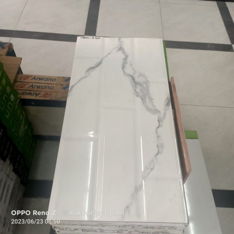 keramik 30x60 Uno maxira white
