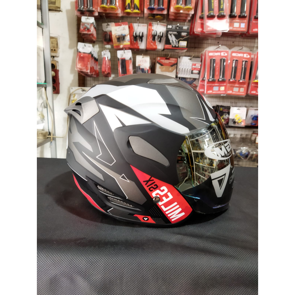 Helm GM Fighter Six Miles