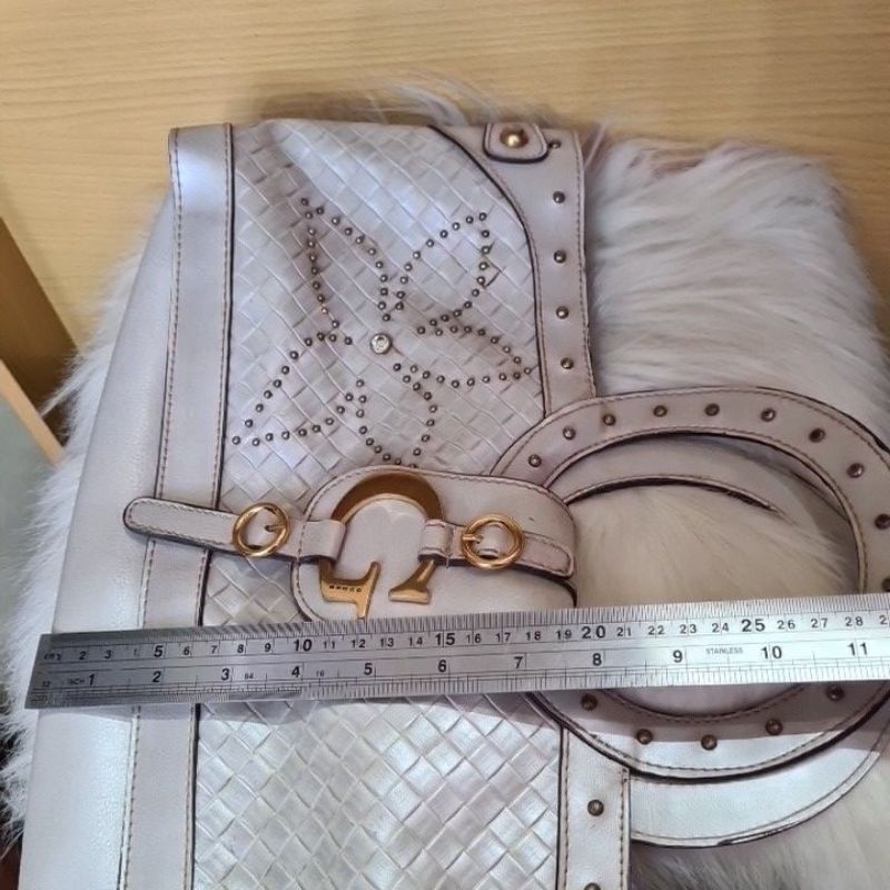 TAS GUESS PEARL WHITE AUTH