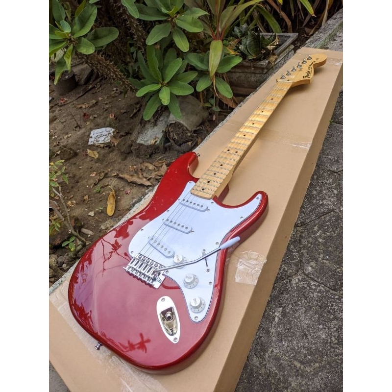 Gitar elektrik Fender Stratocaster Yngwie Malmsteen