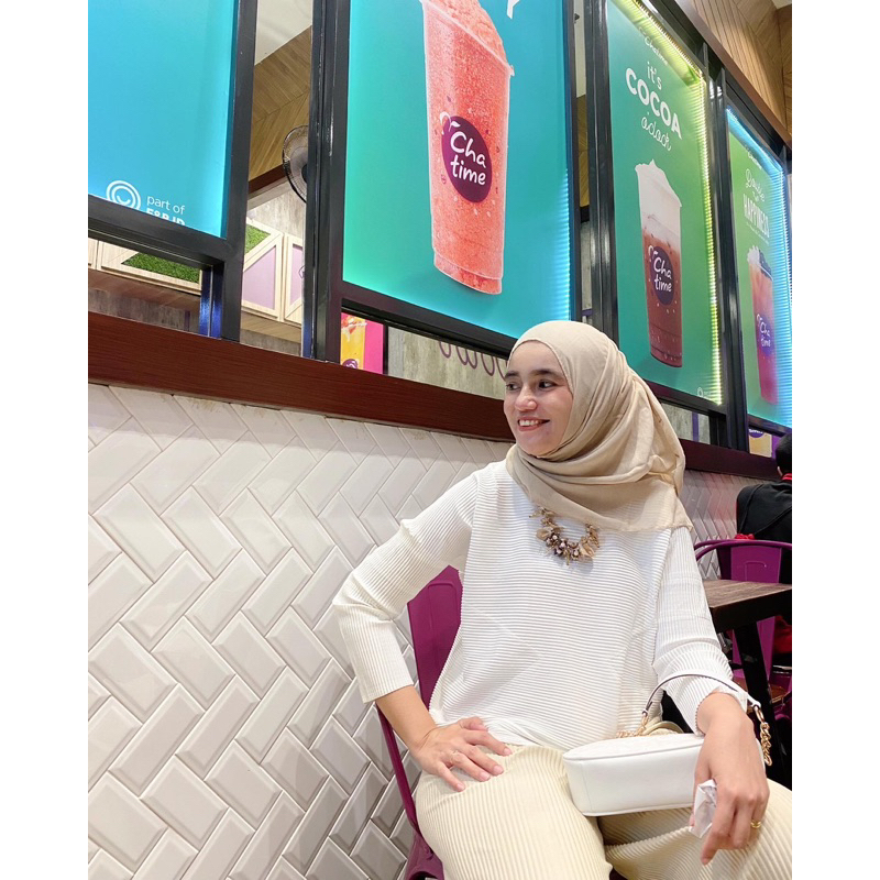 sofya pleats blouse