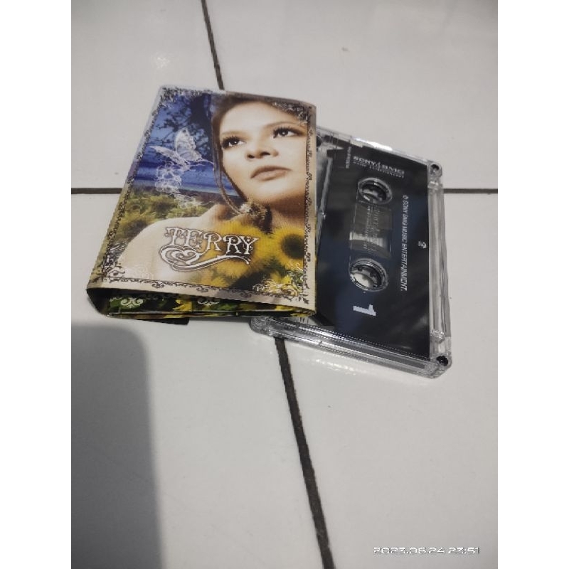 kaset pita terry /
