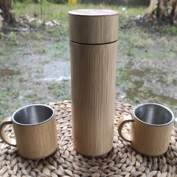 Paket Termos Tumbler Botol Bambu Tahan Panas dan Dingin Termasuk Cangkir Bambu Stainless Polos Unik 