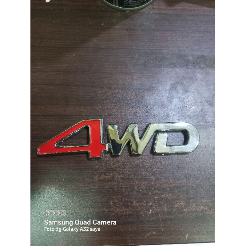 emblem mobil tulisan Logo 4WD