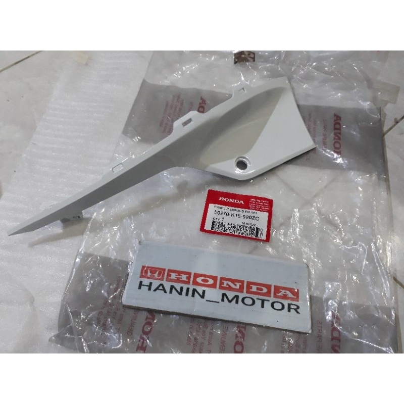 Cover Kupingan Kanan Tangki Panel Right Shroud Putih New CB150R StreetFire K15G ORIGINAL 50270K15920