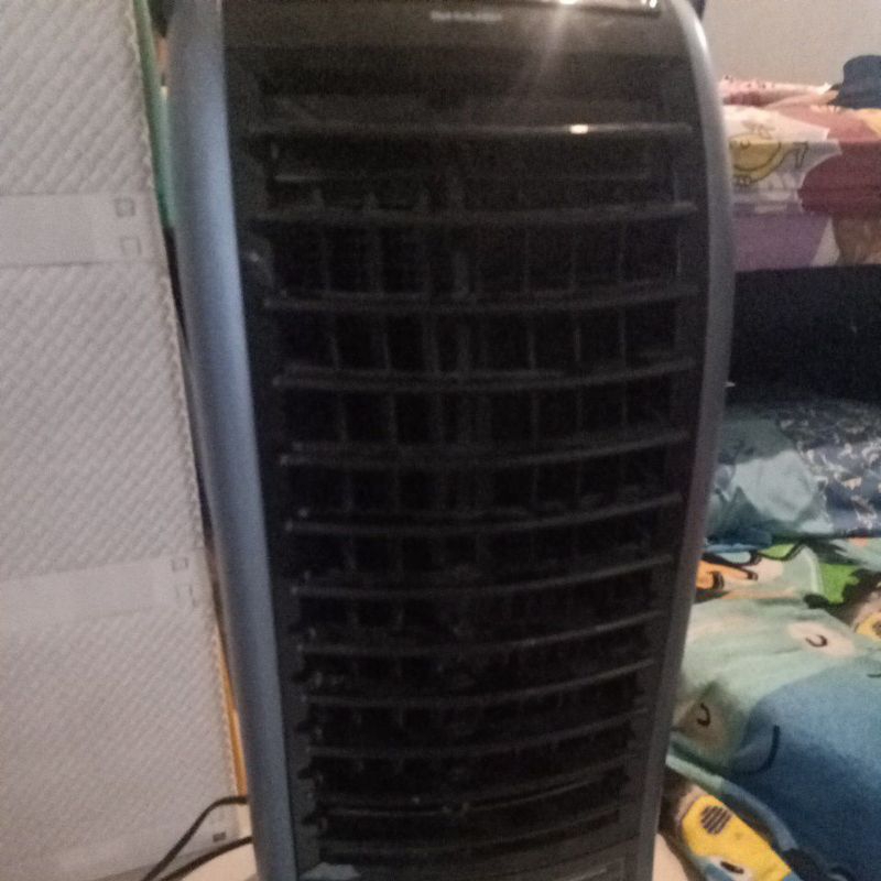 Sharp kipas ac