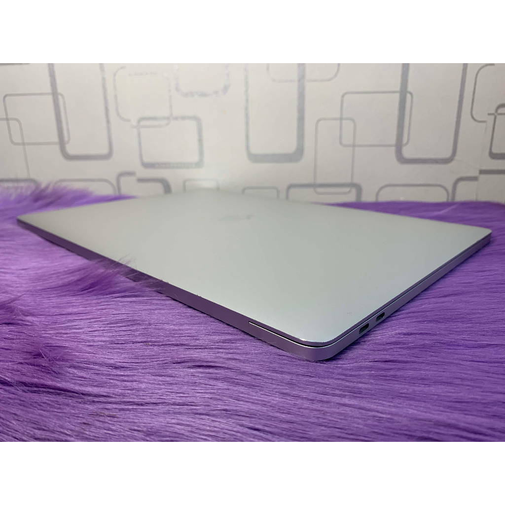 Promo Macbook Pro Retina 15in 2018 Core i7 16GB SSD 256GB VGA AMD 4GB