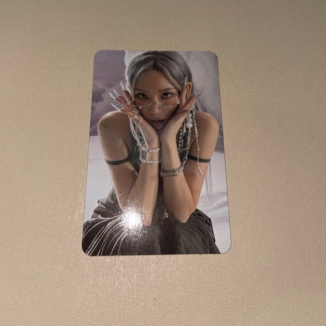 TAEYEON INVU (Blue Ver.) OFFICIAL PHOTOCARD