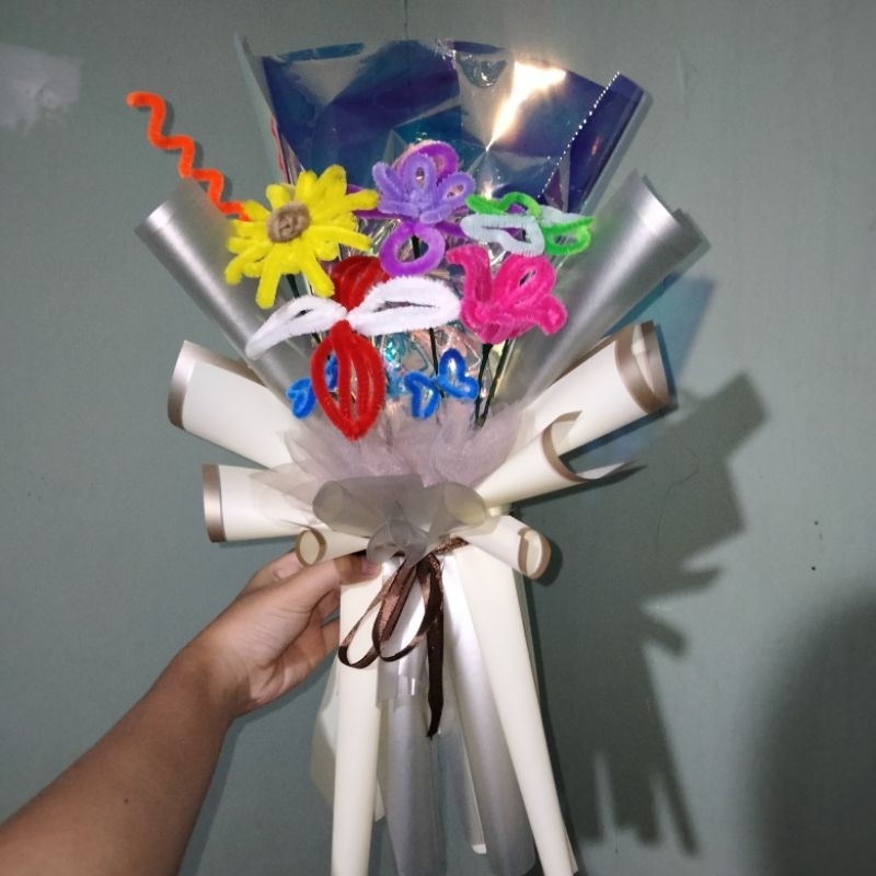 BUCKET BUNGA KAWAT BULU/PIPECLEANER BOUQET