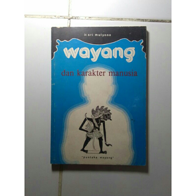 buku wayang dan karakter manusia