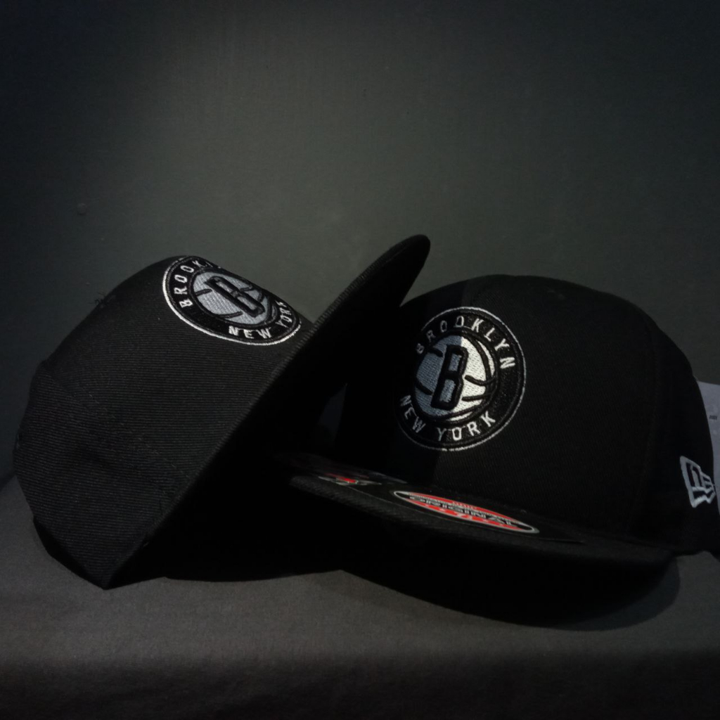 Topi Brocklyn/ 232/ Topi Surfing/ Topi Snapback / Topi  Anime/ Topi Hip Hop/ Yako Store/ Topi Masber