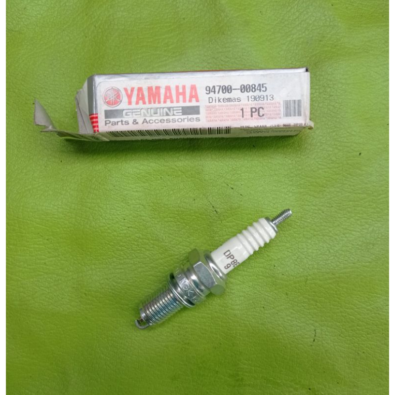 busi  DP8EA9 Yamaha  scorpio original