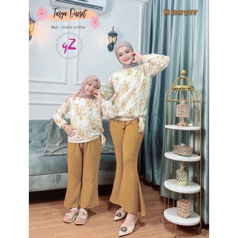 Oneset/Setcel setelan celana couple ibu dan anak ORI By Gwenza