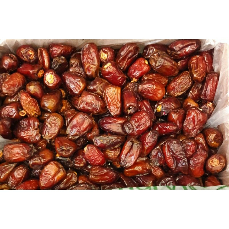 

Kurma Mesir Madu premium 1 kg