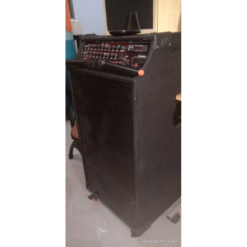 speaker  aktif besar