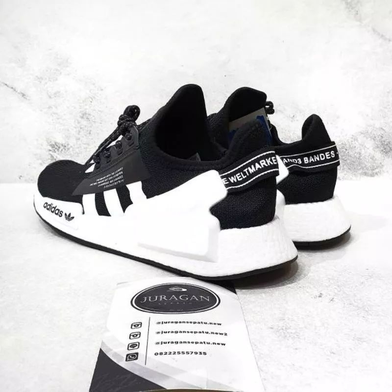 Adidas NMD R1 V2 &quot;Black White&quot;