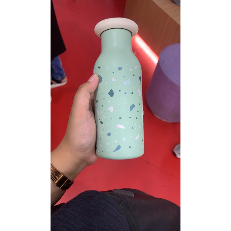 Tumbler kopi kenangan botol hijau