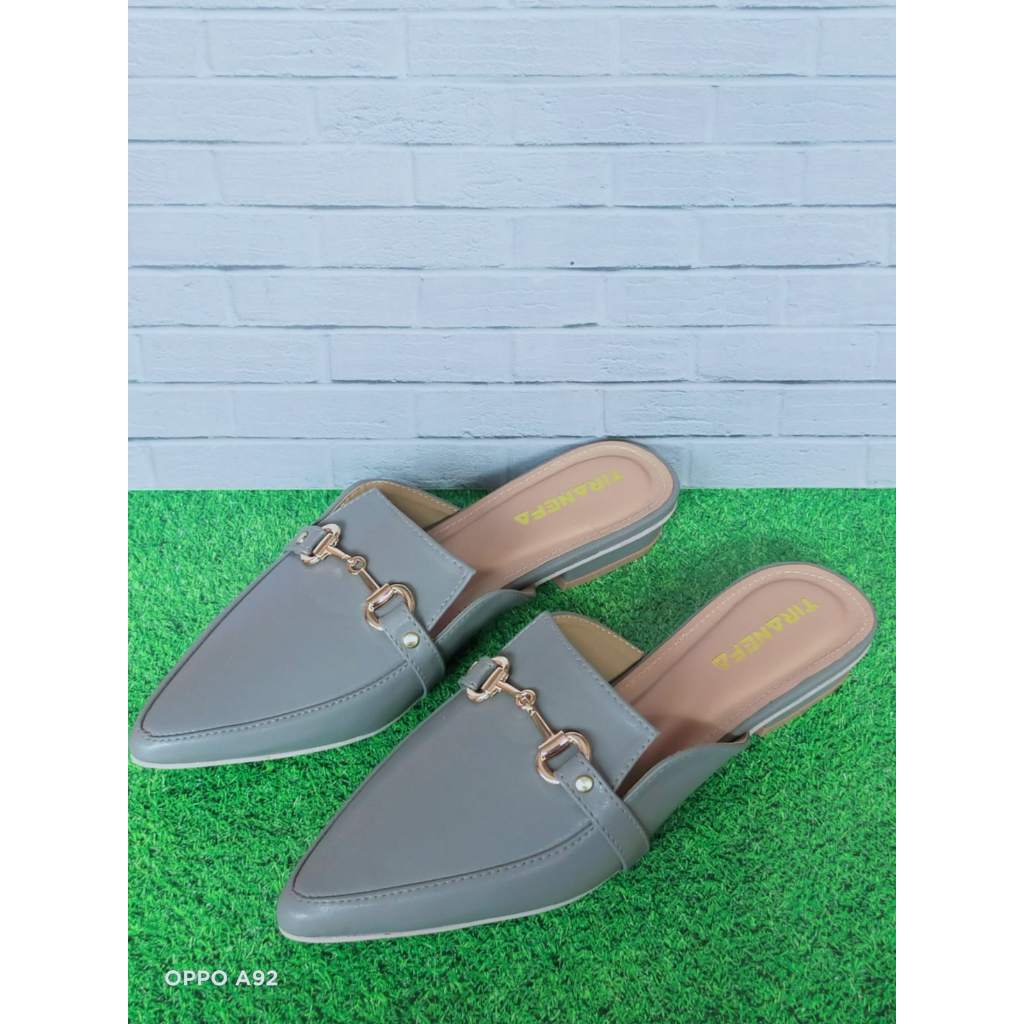 sandal flat shoes wanita / sandal bustong wanita