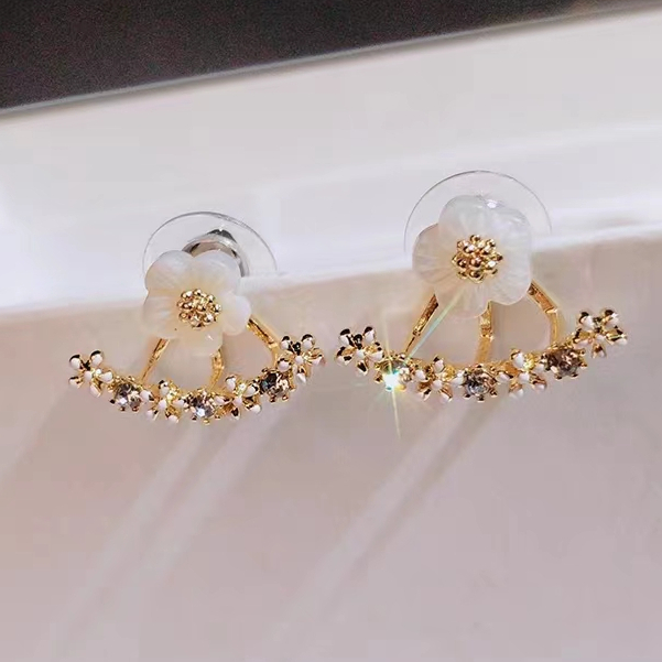 [COD] Anting Tusuk Motif Bunga Daisy Ala Korea untuk Wanita