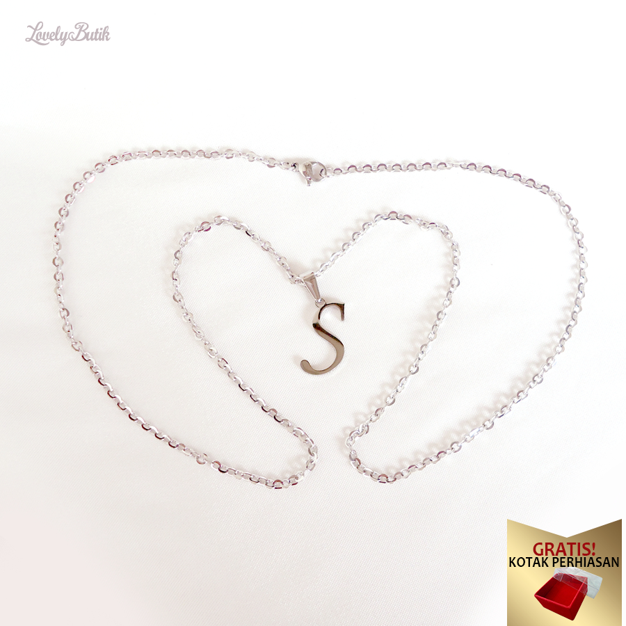 Kalung Huruf Abjad Titanium Anti Karat &amp; Luntur Latina Kalung Inisial S BONUS KOTAK PERHIASAN - Lovelybutik