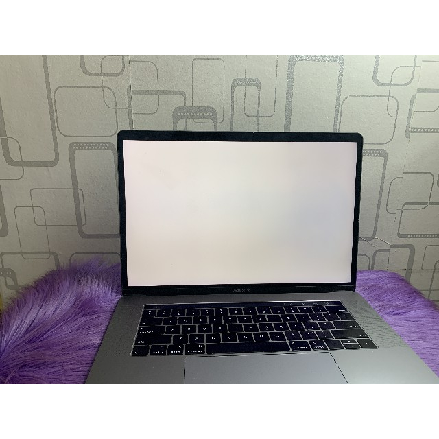 MacBook Pro Retina 15 2018 Core i7 16GB SSD 512GB VGA 4GB