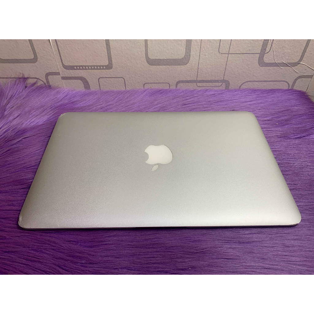 MacBook Air 2015 11 in Core i5 4GB SSD 128GB