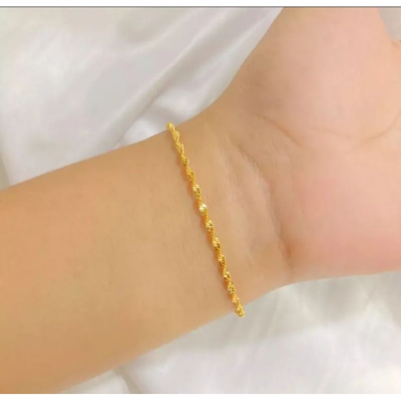 Gelang tangan wanita motif ulir titanium lapis emas24k