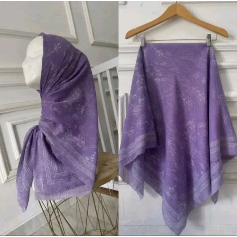 Jilbab Voal Motif Premium / Hijab Motif Segi Empat Ungu Elegan/Voal Motif Premium Purple Ungu/Hijab 