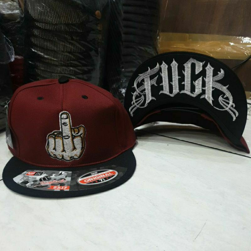 TOPI RED N BLACK