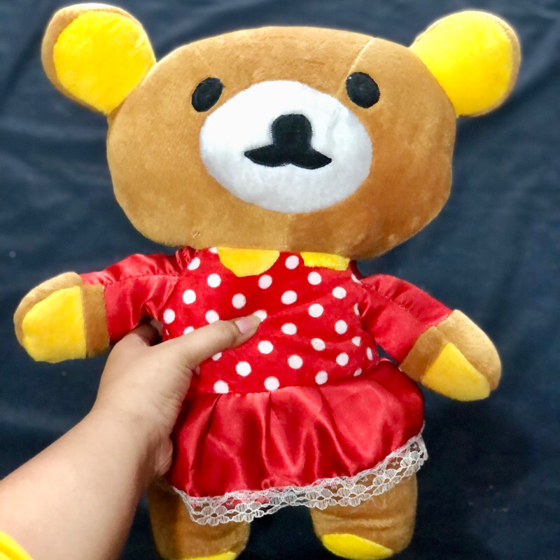 Boneka rilakkuma dress duduk lucu boneka rilakuma pita di leher boneka rillakuma dress lucu SNI