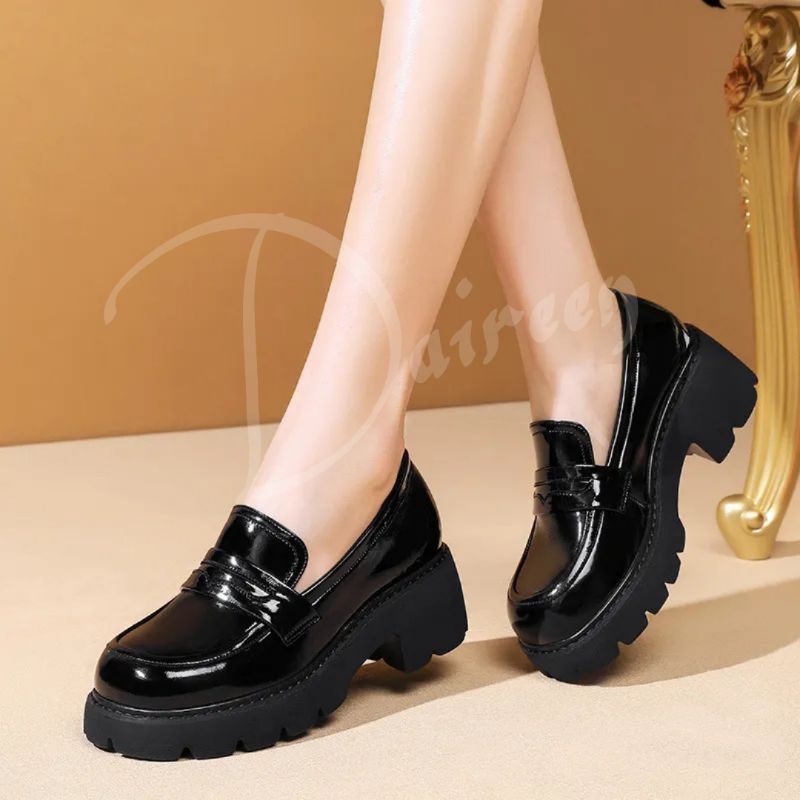 Daireen - sepatu wanita slip on docmart premium warna hitam krem san coklat ukuran 37-40