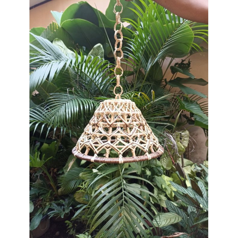 kap lampu rotan estetik model topi caping