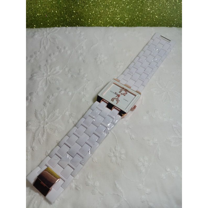 Jam tangan  guess cewek