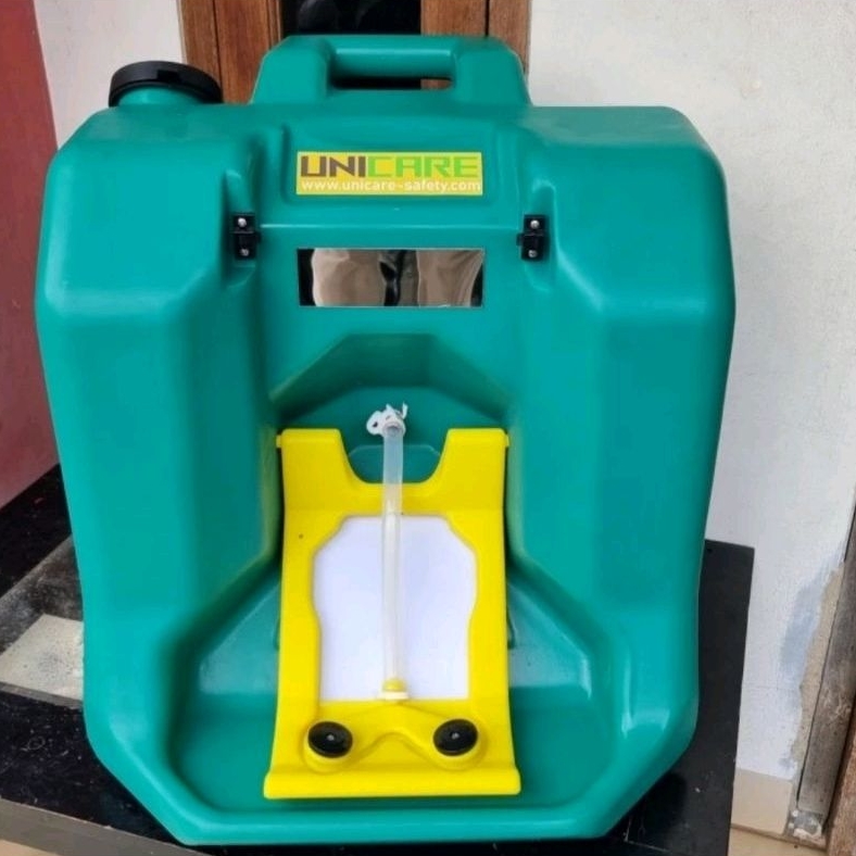 Emergency Eye Wash UNICARE Portable 60L 16 gallon