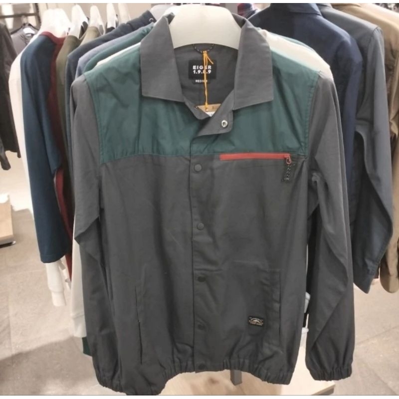 jaket eiger barcelos coach