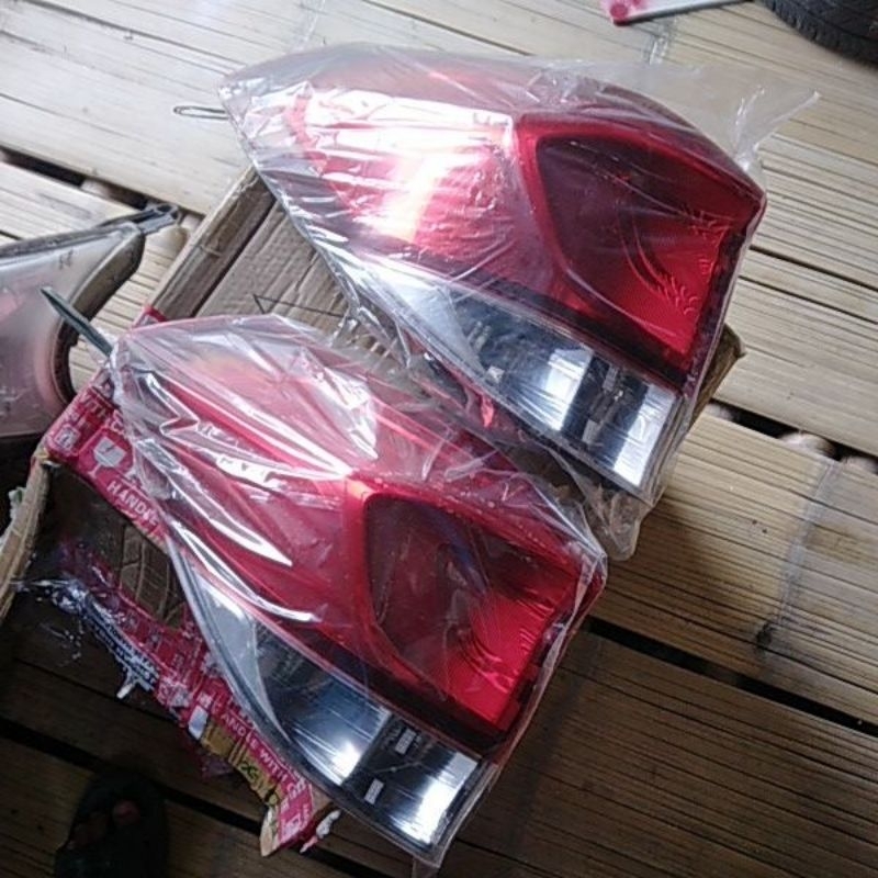 stoplamp/lampu belakang mobilio 2014 2022